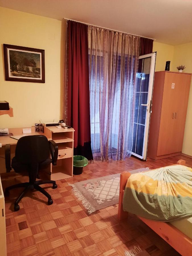 Guest House Rose Smederevska Palanka Extérieur photo