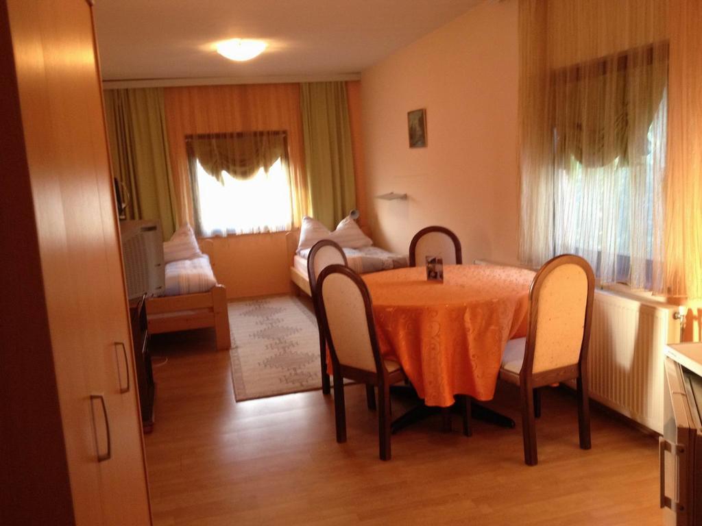 Guest House Rose Smederevska Palanka Extérieur photo