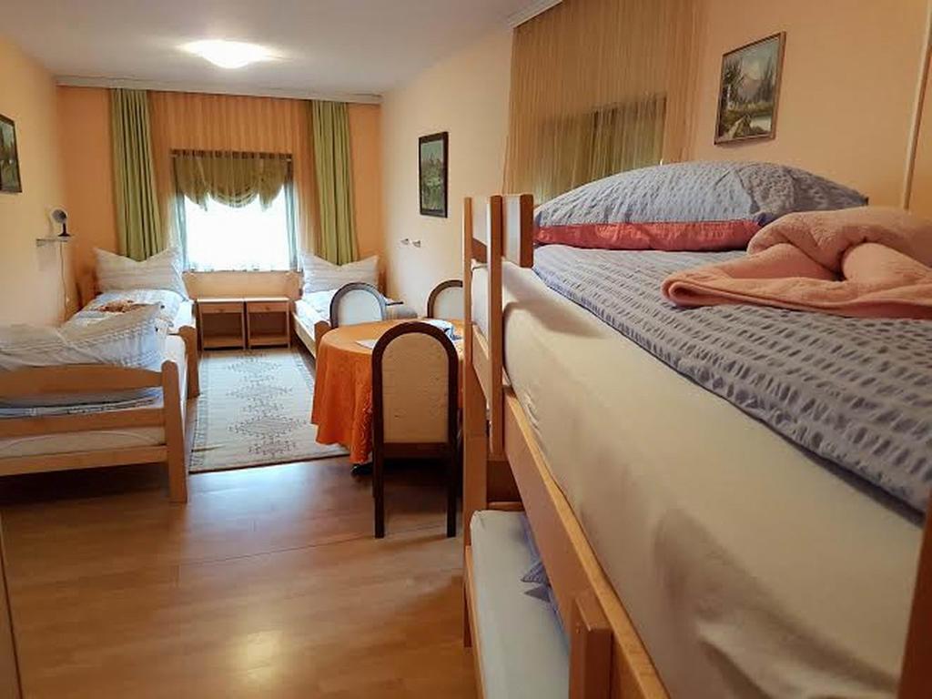 Guest House Rose Smederevska Palanka Extérieur photo