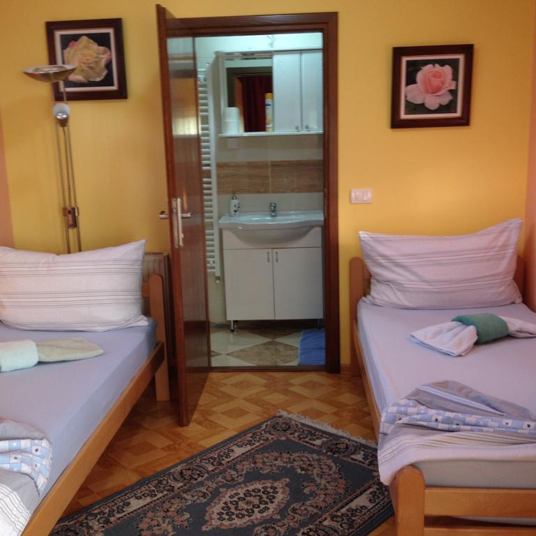 Guest House Rose Smederevska Palanka Extérieur photo